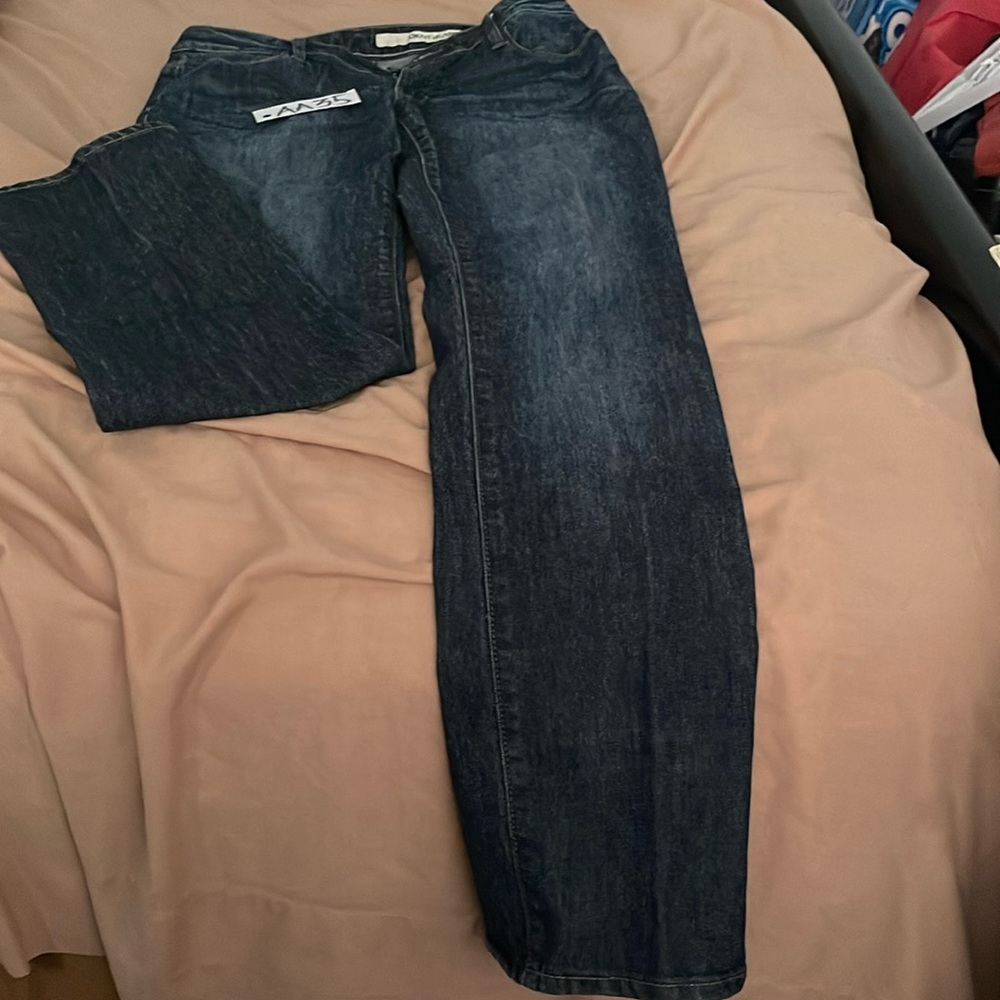 Dark black/blue jeans